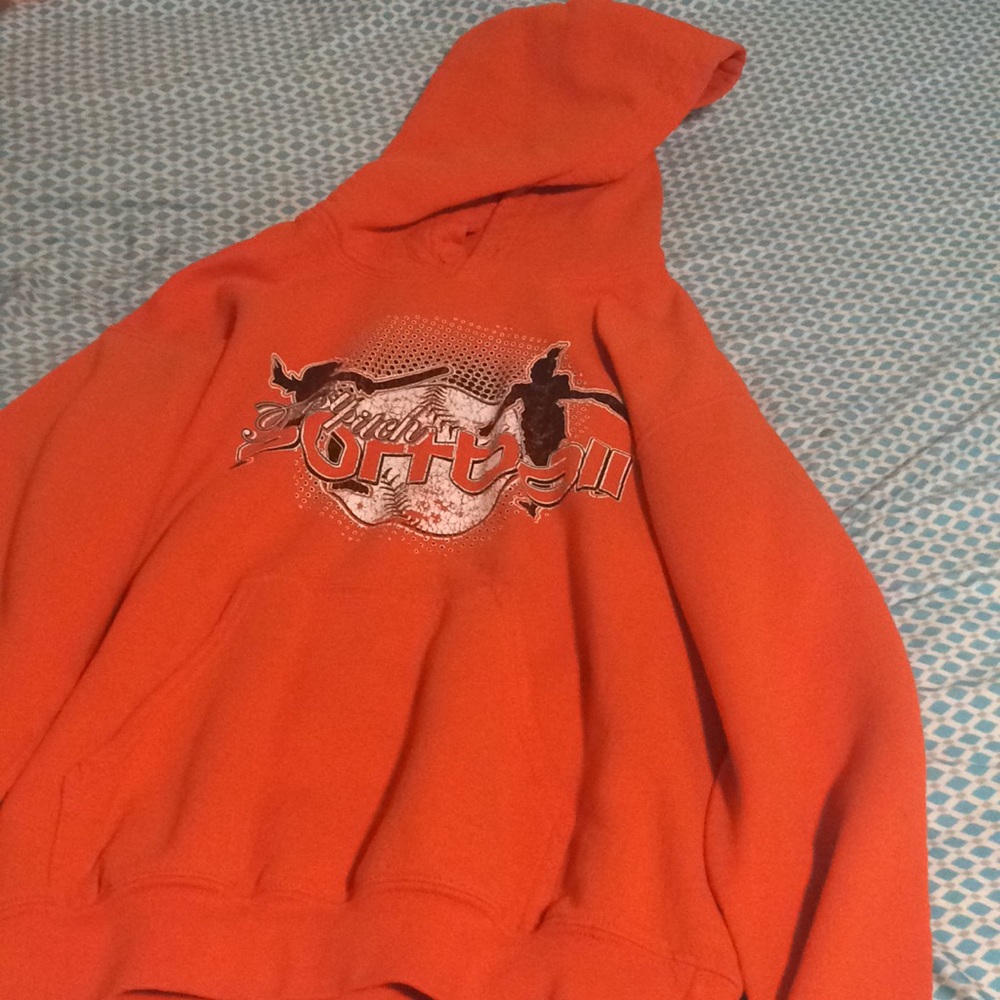Pre-used Orange sweatshirt